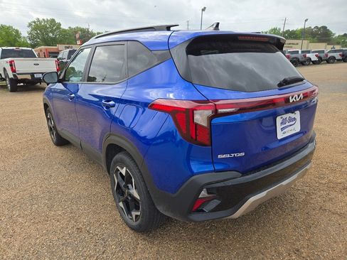 Used 2025 Kia Seltos S image 3