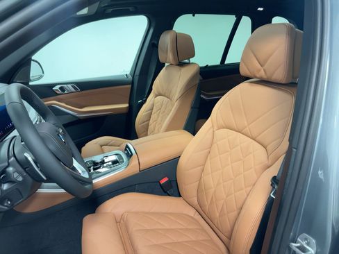 New 2026 BMW X5 sDrive40i w/ Climate Comfort Package image 5