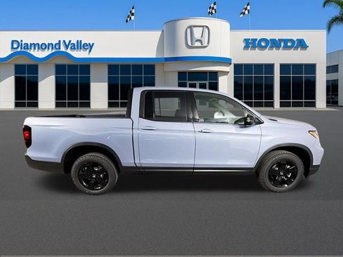 New 2026 Honda Ridgeline Black Edition image 2