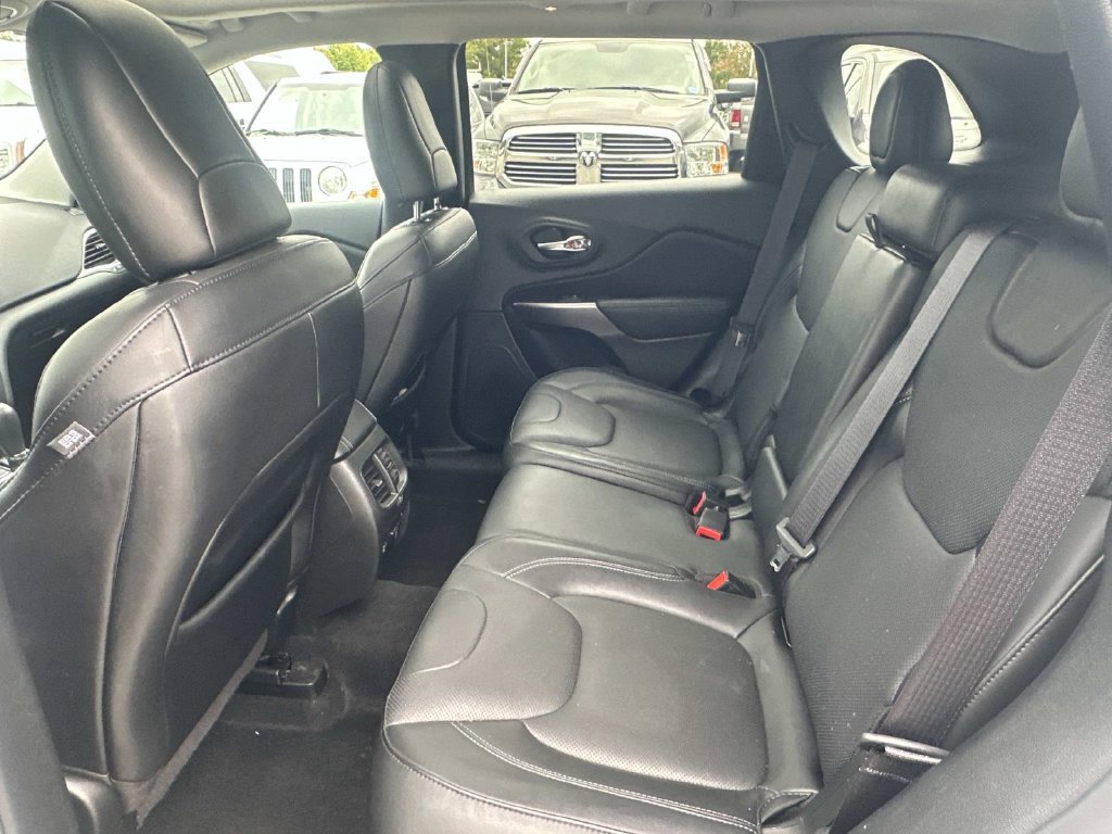 Used 2021 Jeep Cherokee Limited w/ Elite Package AWD/4WD image 16