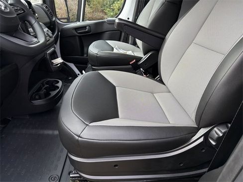 New 2026 RAM ProMaster 3500 w/ Convenience Group image 17