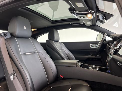Used 2015 Rolls-Royce Wraith RWD image 20
