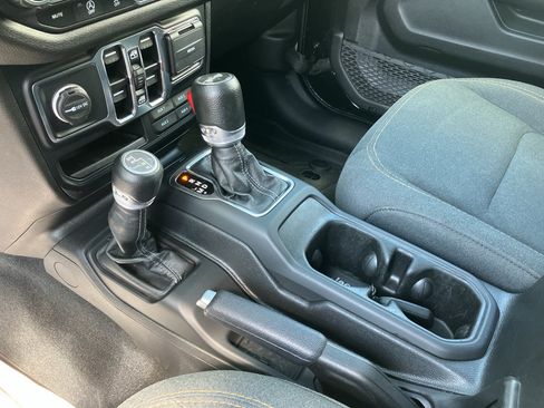 Certified 2024 Jeep Wrangler Unlimited Sport AWD/4WD image 13