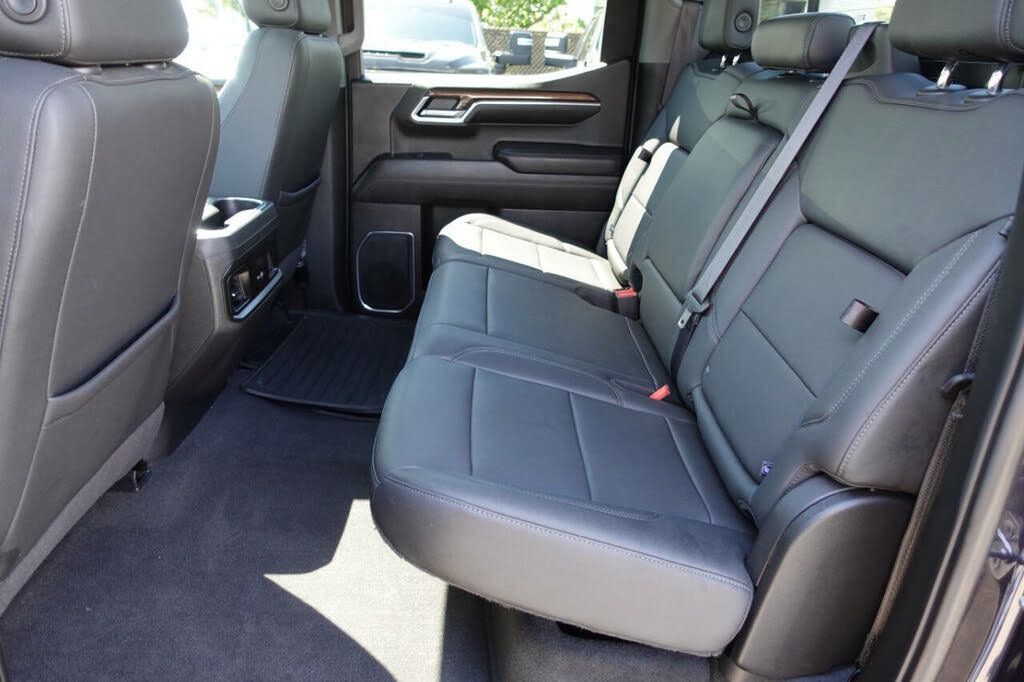 Used 2022 Chevrolet Silverado 1500 LT Trail Boss w/ LT Trail Boss Premium Package AWD/4WD image 31