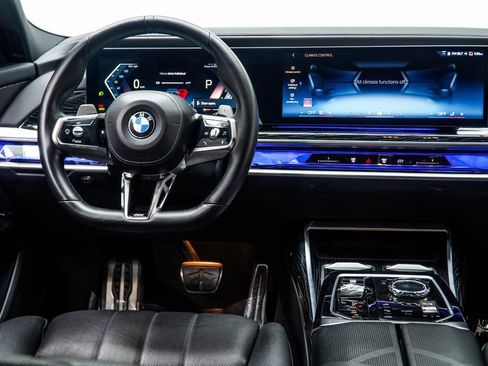 Used 2024 BMW 740i RWD image 25