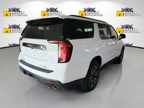Used 2024 GMC Yukon XL AT4 w/ Technology Package AWD/4WD image 4