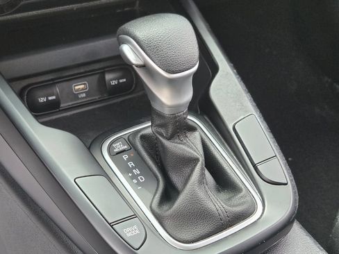 Used 2024 Kia Soul LX w/ Option Group 015 FWD image 27