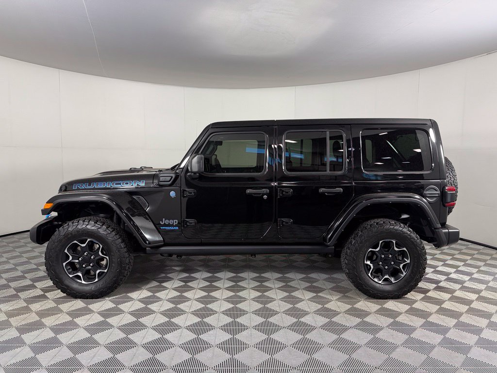 Used 2022 Jeep Wrangler Unlimited Rubicon 4xe w/ Cold Weather Group AWD/4WD image 9