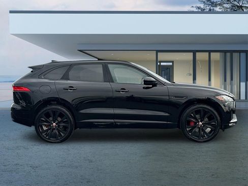 Used 2019 Jaguar F-PACE S image 3