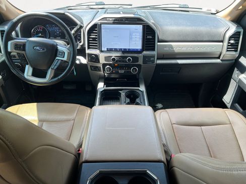 Used 2022 Ford F250 Lariat w/ Lariat Value Package AWD/4WD image 3