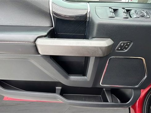 Used 2022 Ford F350 Platinum w/ FX4 Off-Road Package image 25