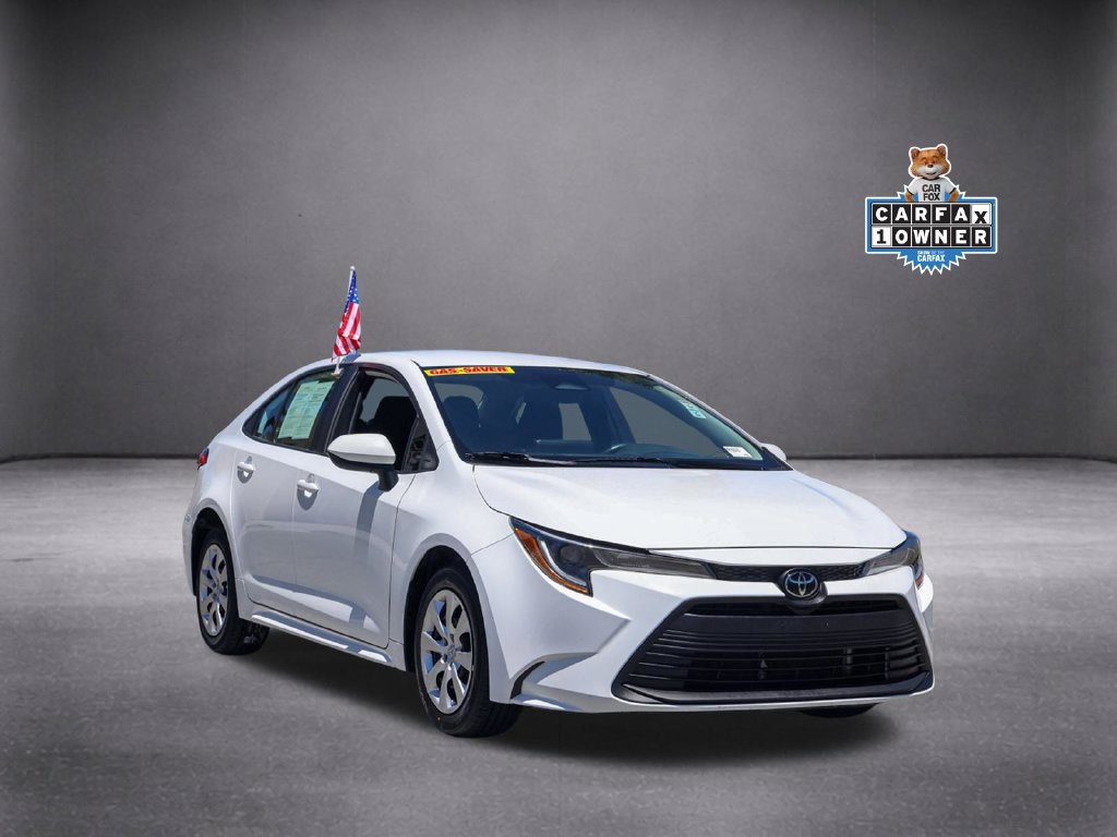 Used 2024 Toyota Corolla LE FWD image 2