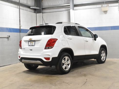 Used 2022 Chevrolet Trax LT w/ LT Convenience Package AWD/4WD image 28