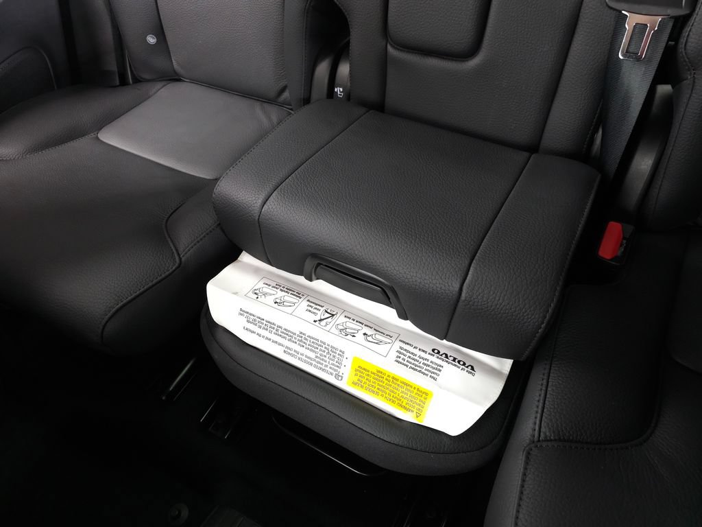 Certified 2024 Volvo XC90 T8 Plus w/ Protection Package AWD/4WD image 32