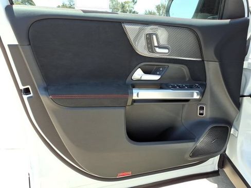 New 2026 Mercedes-Benz GLB 250 image 12
