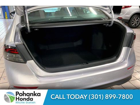 Used 2025 Honda Accord Sport image 12