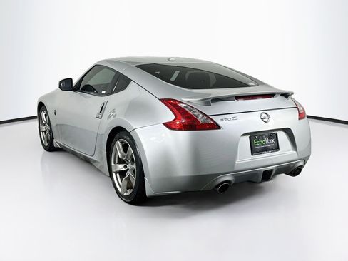 Used 2009 Nissan 370Z Touring w/ Aerodynamics Pkg RWD image 5