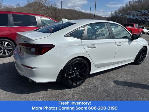 Used 2025 Honda Civic Sport image 6