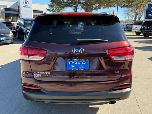 Used 2018 Kia Sorento LX image 5