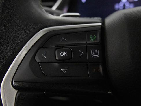 Used 2021 Jeep Grand Cherokee L Altitude image 28