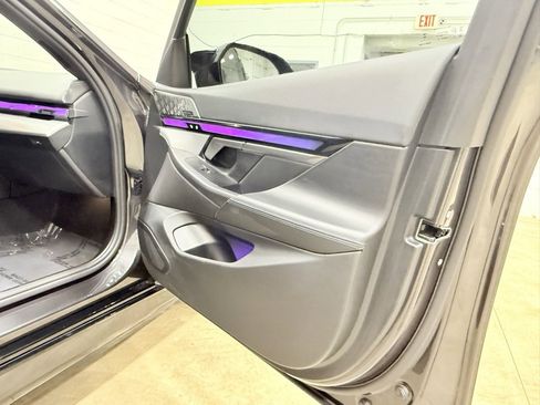 Used 2024 BMW i5 M60 w/ Premium Package image 43