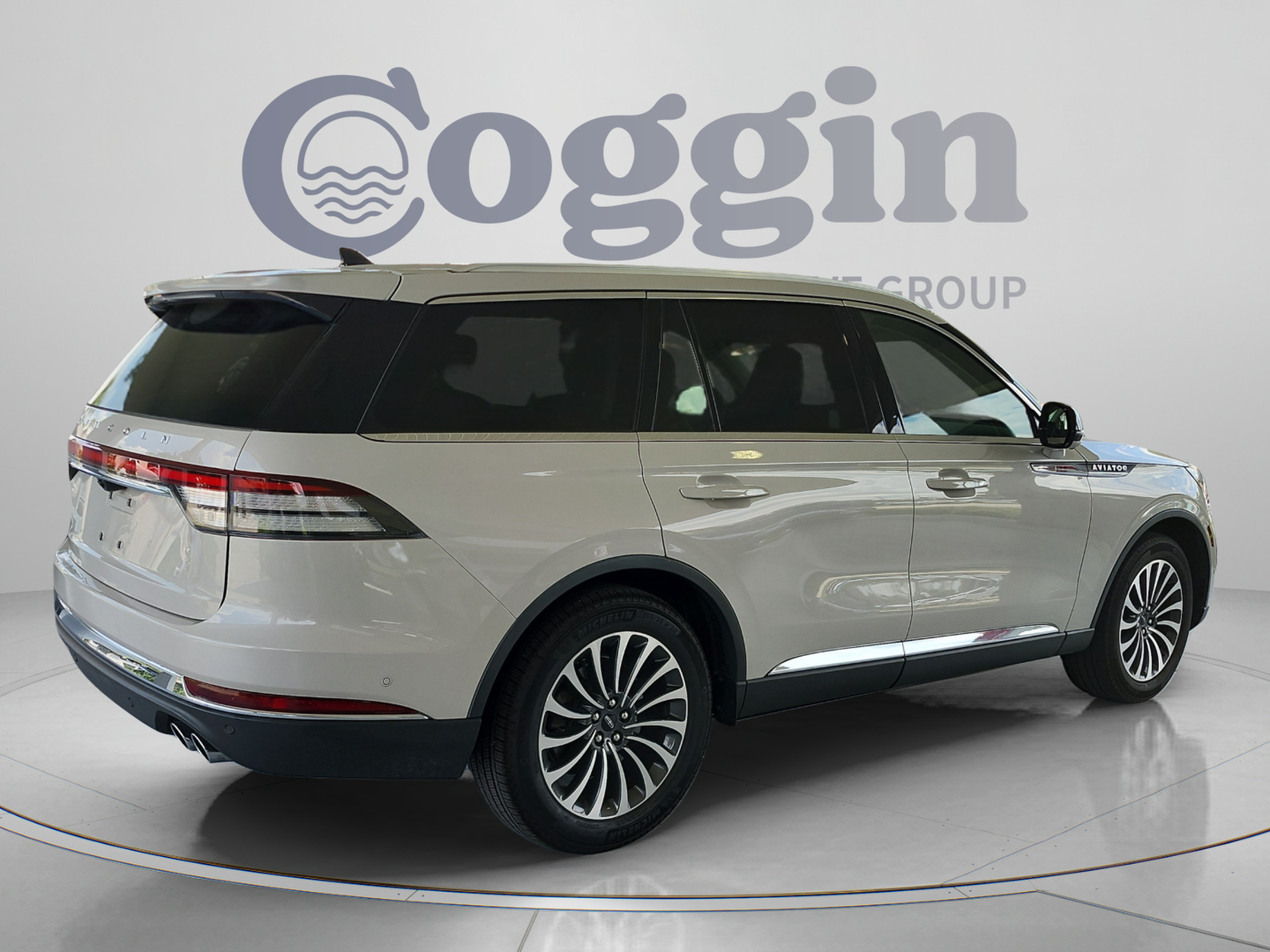 Used 2024 Lincoln Aviator Reserve RWD image 5