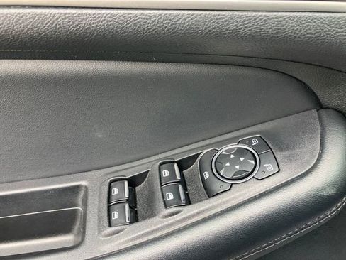 Used 2024 Ford Edge SEL image 13