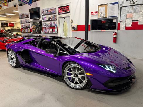 Used 2021 Lamborghini Aventador SVJ image 12