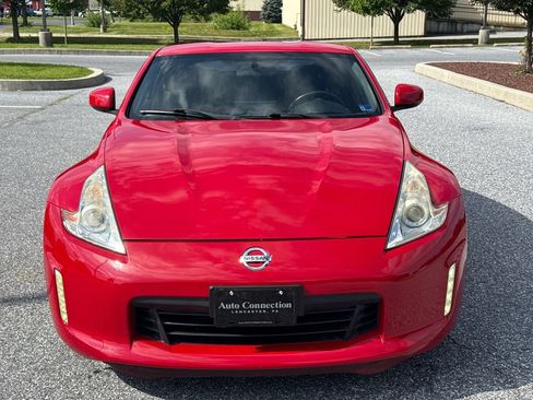 Used 2014 Nissan 370Z Coupe w/ Sport Package RWD image 3