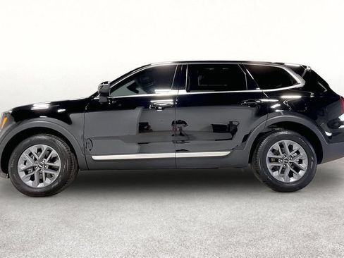 Used 2025 Kia Telluride LX FWD image 7