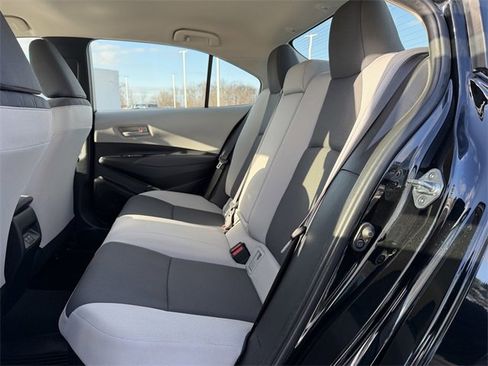 Used 2025 Toyota Corolla LE image 15