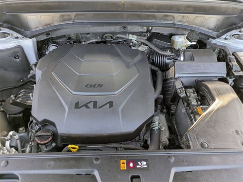 Used 2022 Kia Telluride SX w/ SX Prestige Package image 40