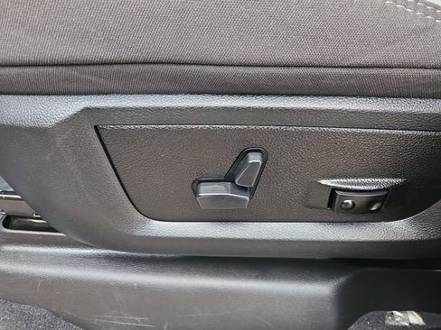 Used 2024 RAM 2500 Big Horn AWD/4WD image 26