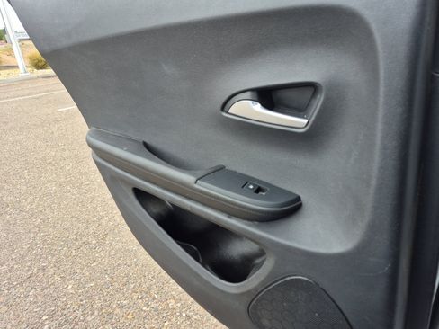 Used 2015 Chevrolet Volt FWD image 18