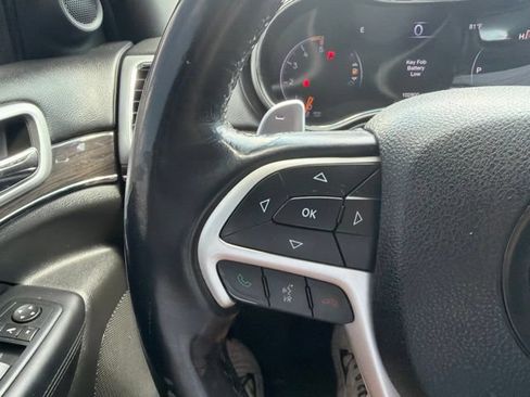 Used 2016 Jeep Grand Cherokee Overland w/ Advanced Technology Group AWD/4WD image 10