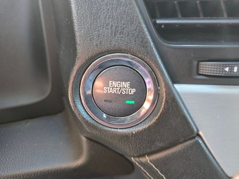 Used 2015 GMC Yukon SLT AWD/4WD image 8