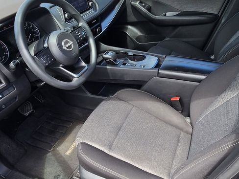 Used 2023 Nissan Rogue SV image 17