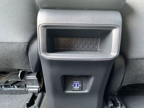 Certified 2019 Toyota RAV4 LE image 31