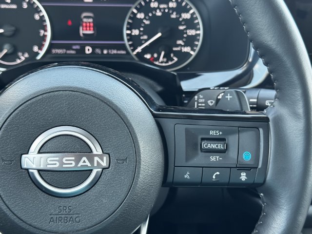 Used 2025 Nissan Pathfinder SL AWD/4WD image 28
