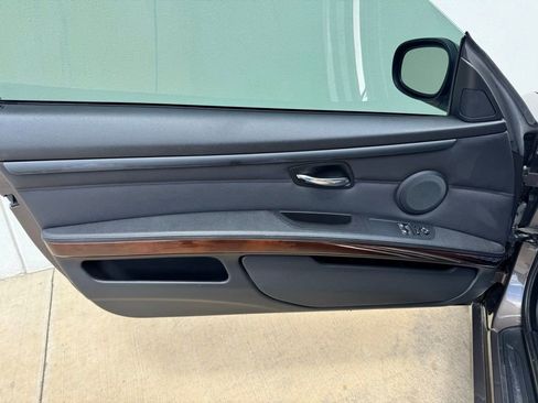 Used 2011 BMW 335i xDrive Coupe image 12