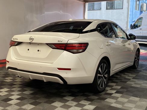 Used 2023 Nissan Sentra SV w/ SV Premium Package FWD image 6