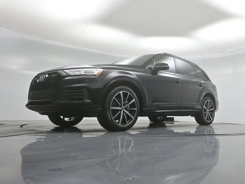 Used 2022 Audi Q7 3.0T Premium Plus w/ Premium Plus Package AWD/4WD image 48