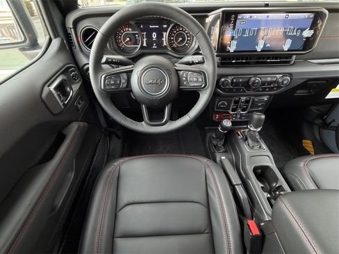 New 2025 Jeep Gladiator Rubicon image 11