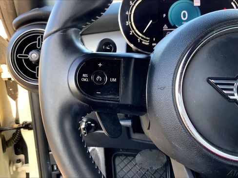 Used 2022 MINI Cooper S image 22