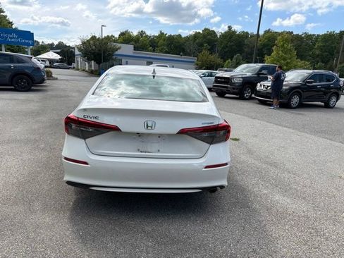 Used 2023 Honda Civic Sport image 8