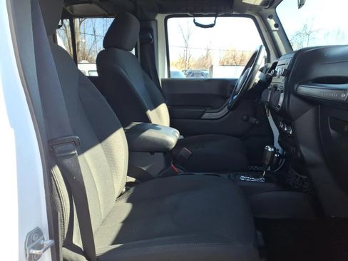 Used 2016 Jeep Wrangler Unlimited Sport image 14