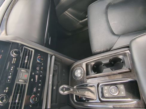 Used 2024 INFINITI QX80 Luxe RWD image 19
