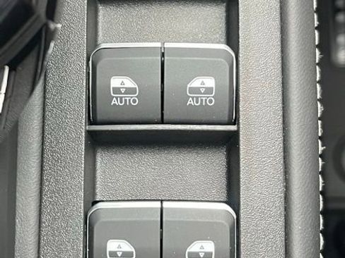 New 2026 RAM 3500 Limited AWD/4WD image 9