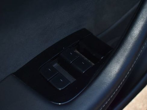 Used 2020 Tesla Model 3 Standard Range RWD image 18