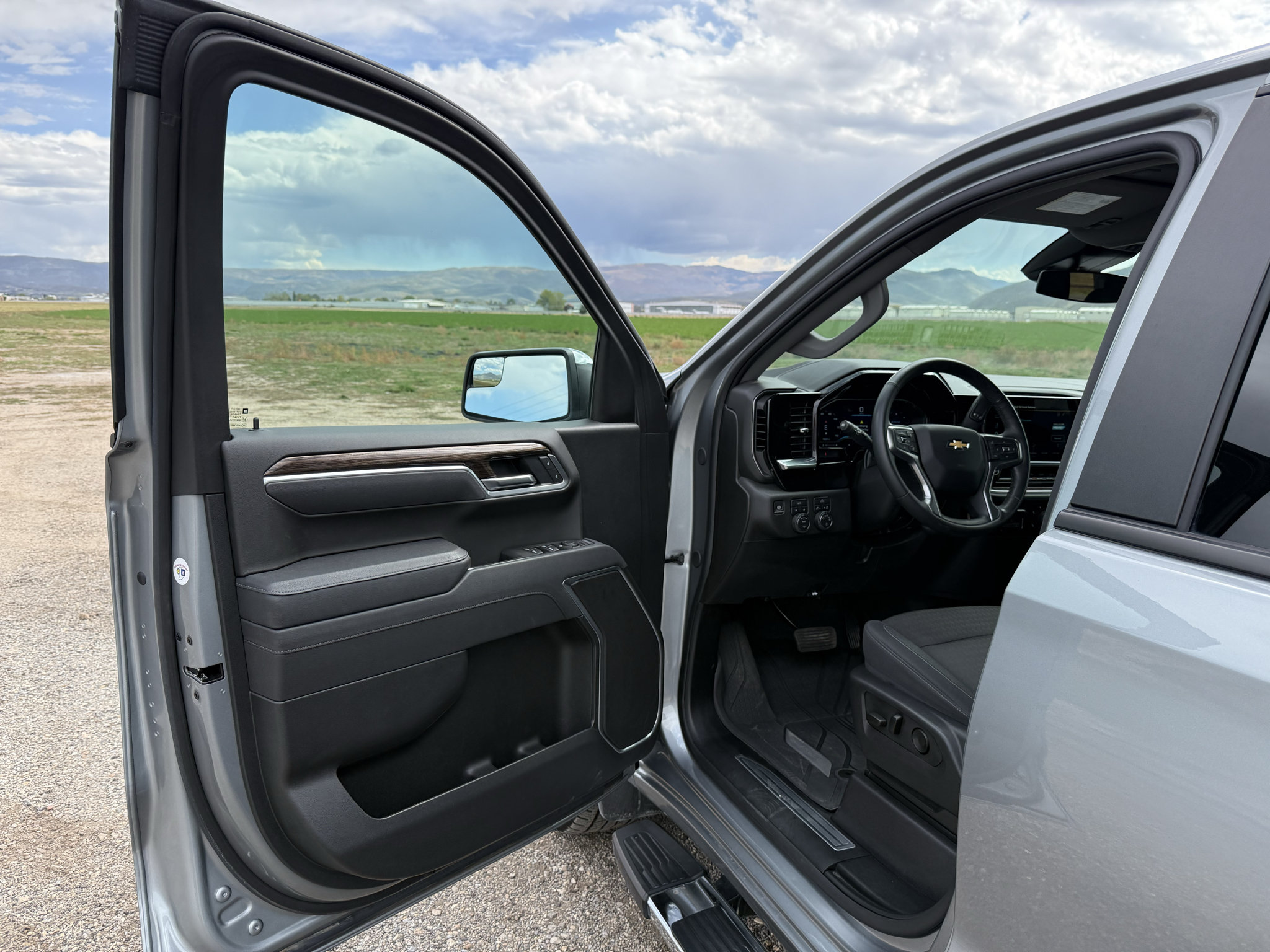 Used 2025 Chevrolet Silverado 1500 LT w/ Protection Package AWD/4WD image 15